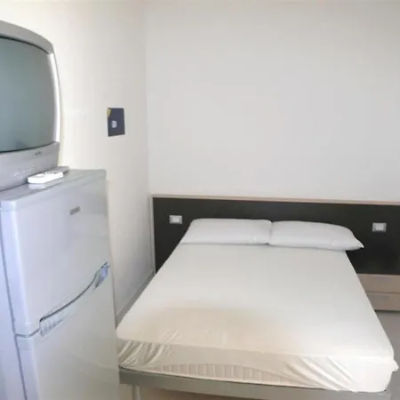 Stylish And Equipped Retreat For Four דירה ביביונה